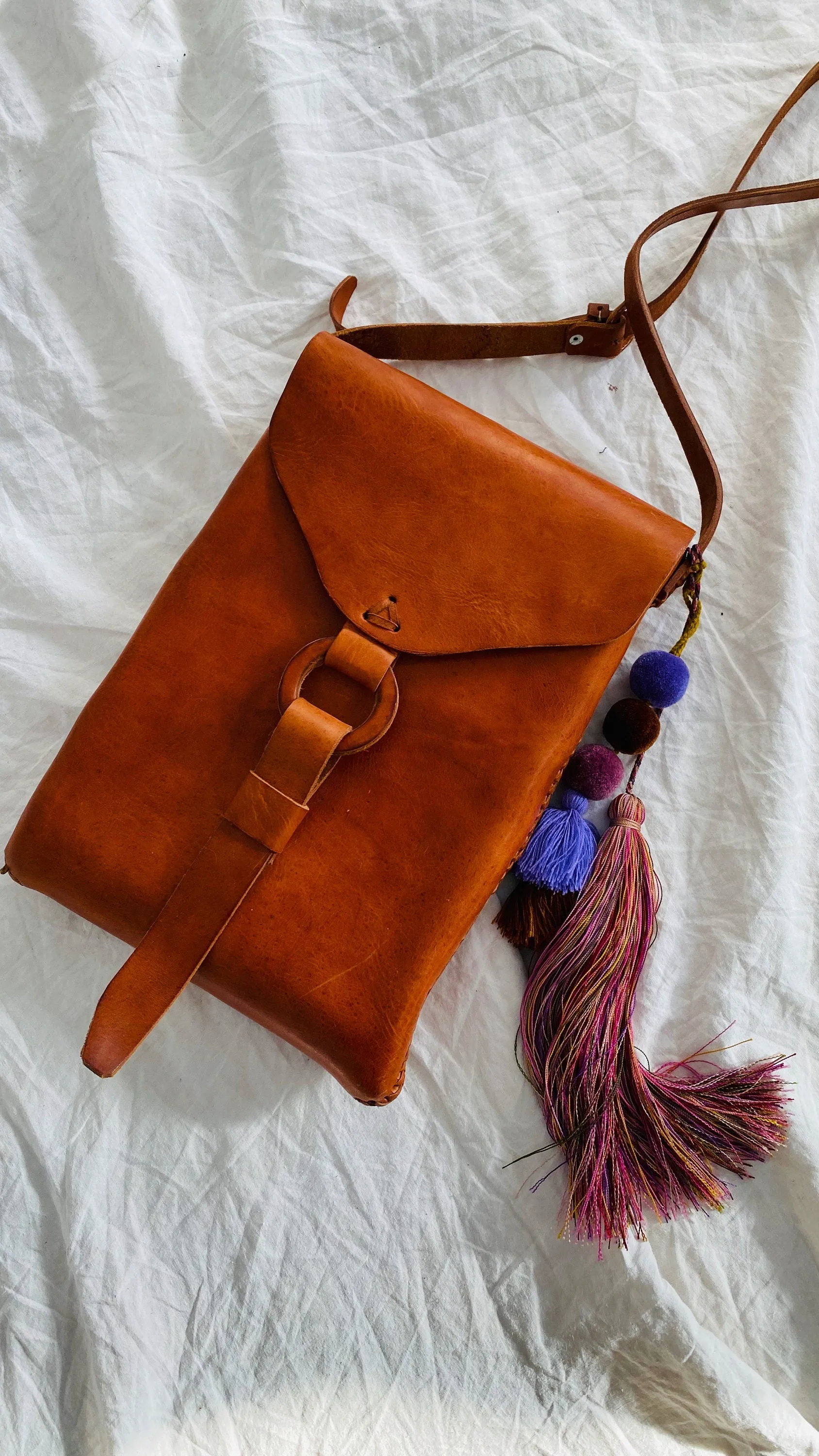 Leather Bag. Adjustable Strap. Zinacantan Tassels. 0201