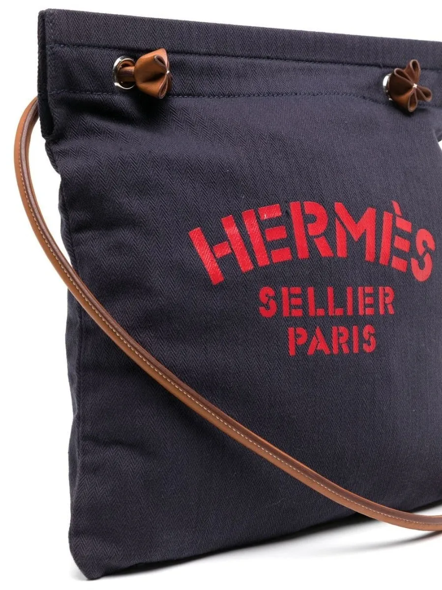 Toile Align Grooming Bag