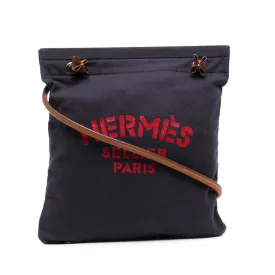 Toile Align Grooming Bag